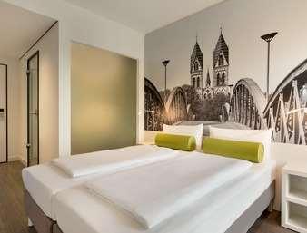 Hotel Super 8 3*